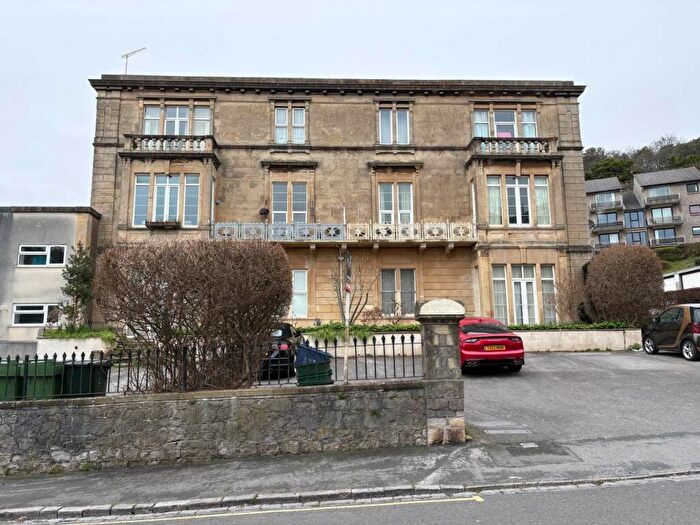 2 Bedroom Flat To Rent In South Road, Weston-super-mare, North Somerset, BS23
