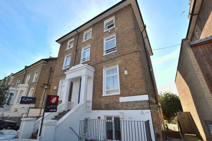 2 Bedroom Flat To Rent In Linden Grove, London, SE15