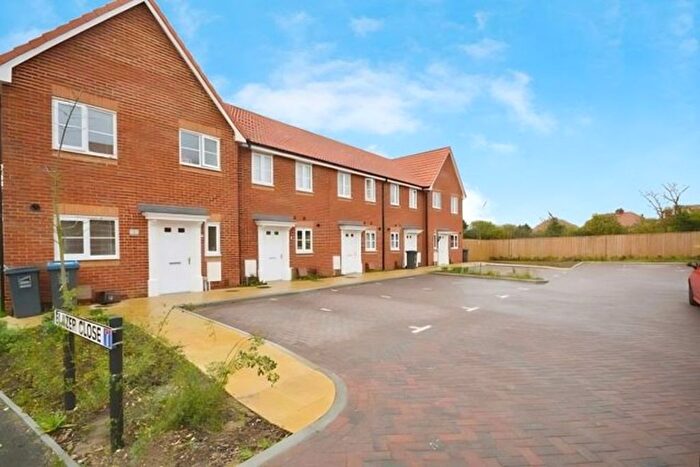 2 Bedroom Property To Rent In Blazer Close, Broadstairs, CT10