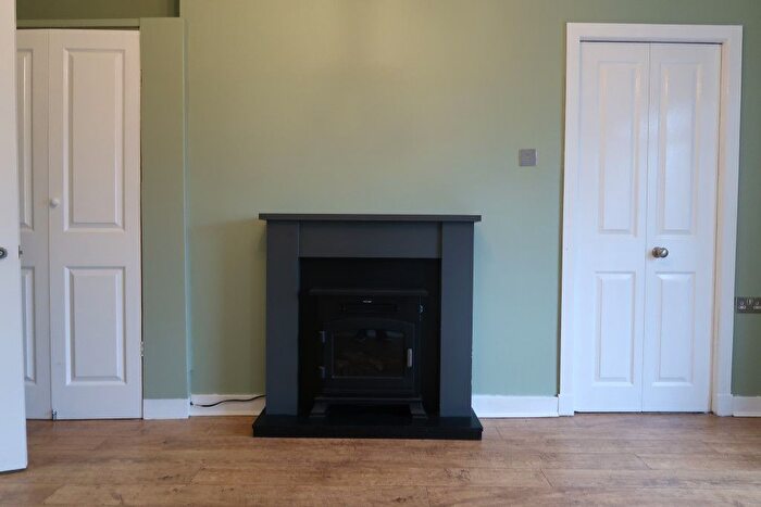 2 Bedroom Flat To Rent In Angus Avenue, Glasgow, G52