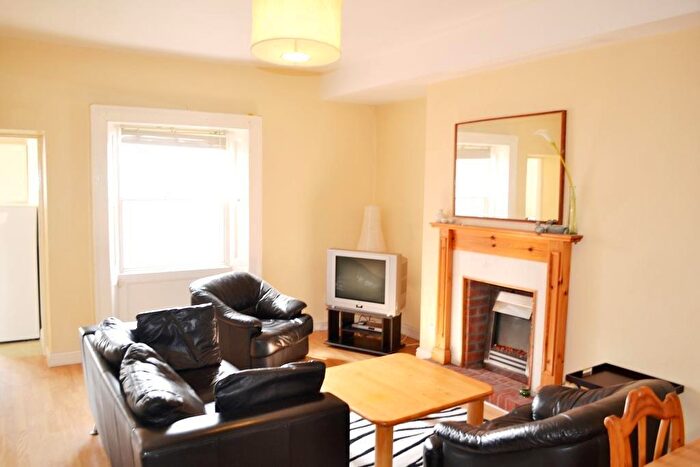 2 Bedroom Apartment To Rent In Victoria Square, Jesmond, Newcastle Upon Tyne, NE2