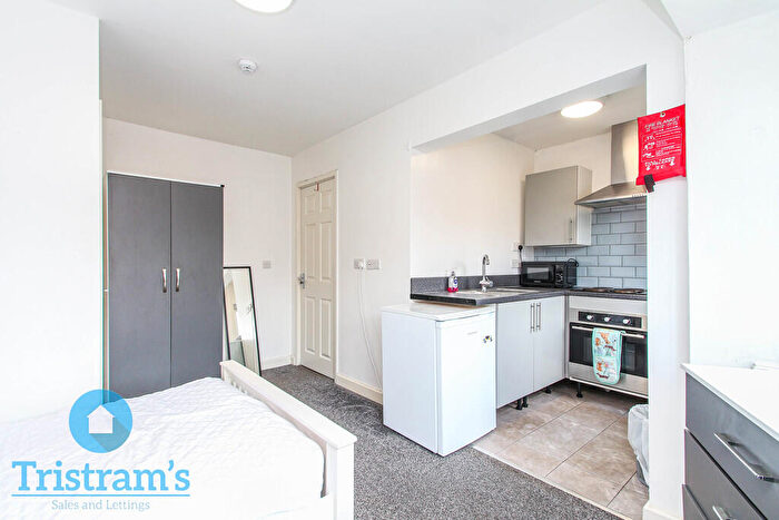 Studio To Rent In Lower Road, Beeston, NG9