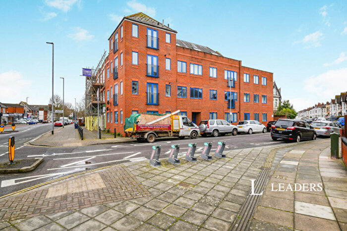 2 Bedroom Flat To Rent In Portsmouth, PO2