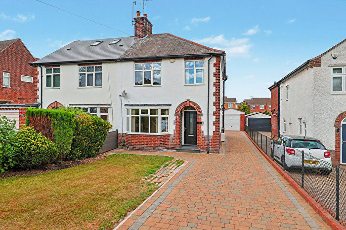 3 Bedroom Semi Detached House For Sale In Brimington Road, Tapton, Chesterfield, S41