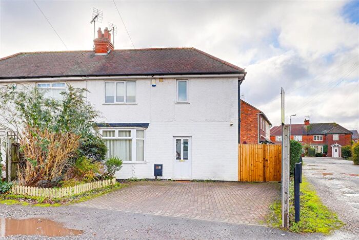 3 Bedroom Semi Detached House For Sale In Mill Lane, Arnold, Nottinghamshire, NG5