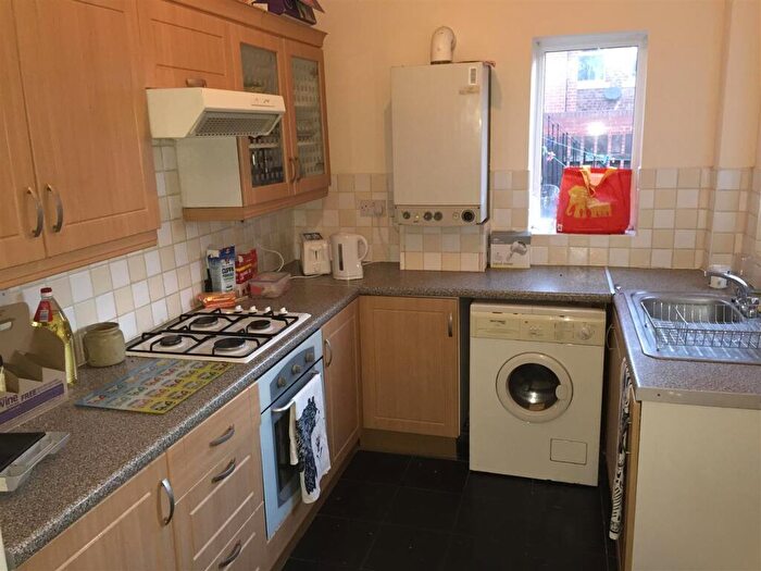 2 Bedroom Apartment To Rent In Warwick Street, NE6