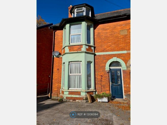 3 Bedroom Semi-Detached House To Rent In Glastonbury Road, Wells BA5