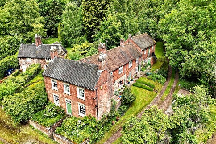 4 Bedroom Detached House For Sale In Lime Kiln House, Ticknall, Derbyshire, DE73