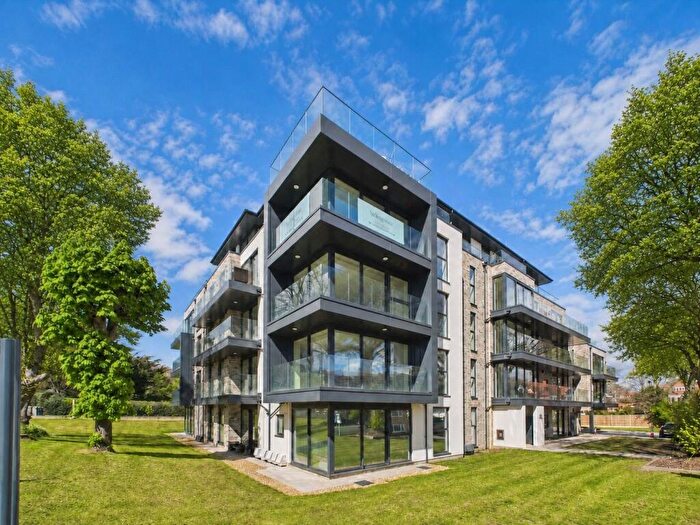 3 Bedroom Apartment For Sale In Wollstonecraft Road, Boscombe Manor, Bournemouth, Dorset, BH5