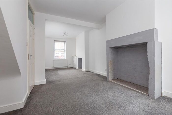 2 Bedroom Terraced House For Sale In Gregson Road, Lancaster, LA1