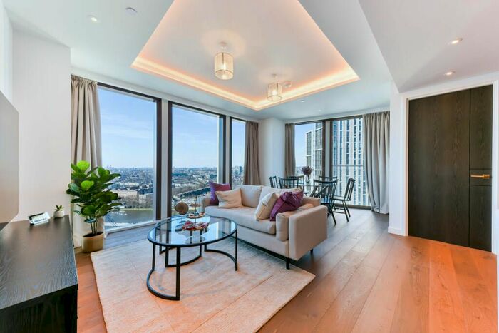 3 Bedroom Flat To Rent In Carnation Way, London, SW8