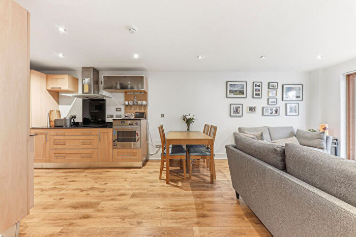 2 Bedroom Apartment For Sale In Chadwick Street, Leeds, LS10