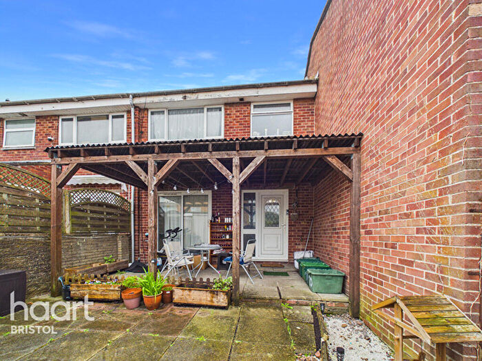 3 Bedroom Terraced House For Sale In Cedar Close, Bristol, BS34