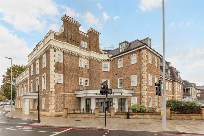 1 Bedroom Flat To Rent In Kew Bridge Road, Brentford, TW8