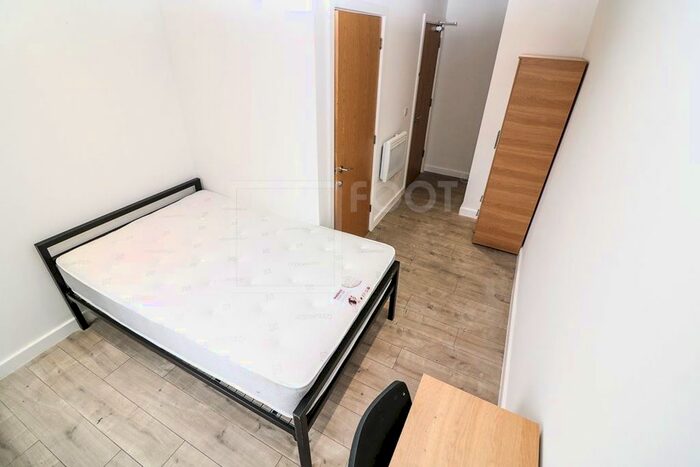 Studio To Rent In Colonnade House, Sunbridge Road, BD1