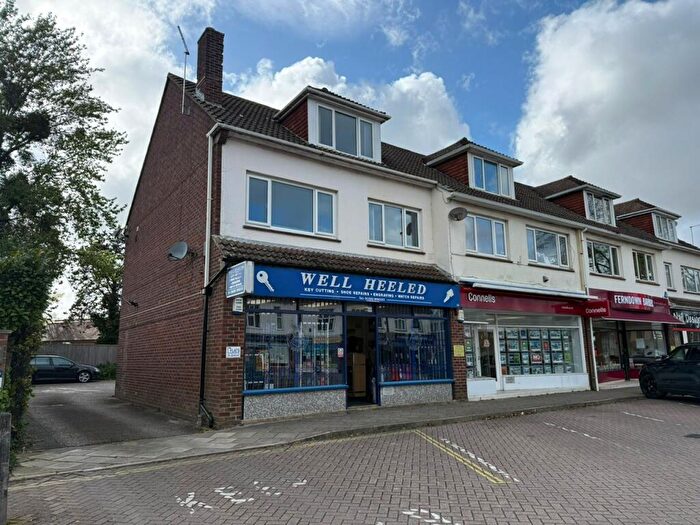 3 Bedroom Flat To Rent In Victoria Road, Ferndown, BH22