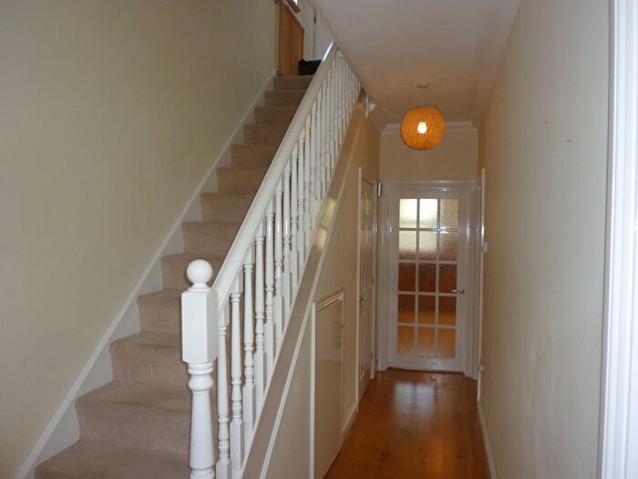 4 Bedroom Semi Detached House To Rent In Spenser Road, Bedford, MK40