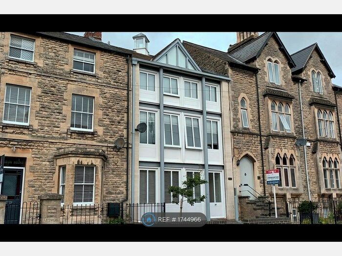1 Bedroom Flat To Rent In Victoria Road, Cirencester, GL7
