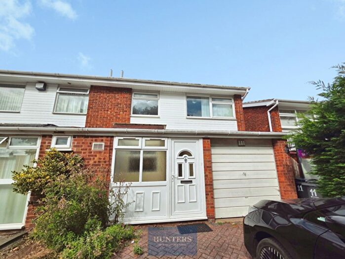 3 Bedroom Semi-Detached House To Rent In Ingham Way, Birmingham, B17