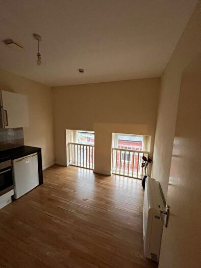 1 Bedroom Flat To Rent In Robson Street, Oldham, OL1