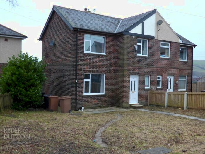 3 Bedroom Semi-Detached House To Rent In Thorn Bank, Bacup, OL13