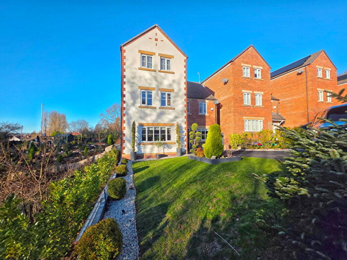 5 Bedroom Detached House For Sale In Darley Cross, Worsbrough, Barnsley, S70