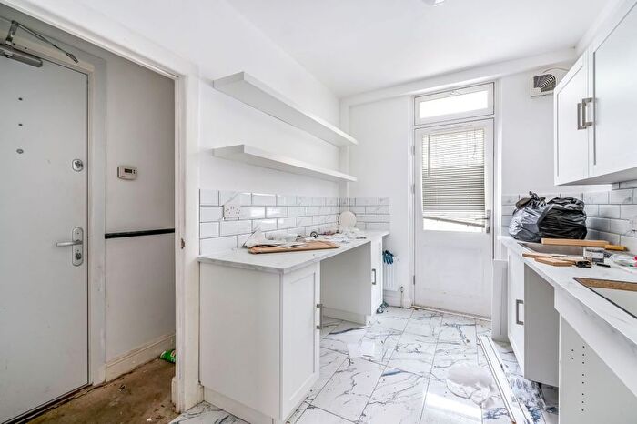 2 Bedroom Flat For Sale In A Eversholt Street, Euston, London, NW1