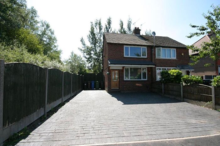 2 Bedroom Semi-Detached House To Rent In Dalby Grove, Offerton, Stockport, Cheshire, SK1