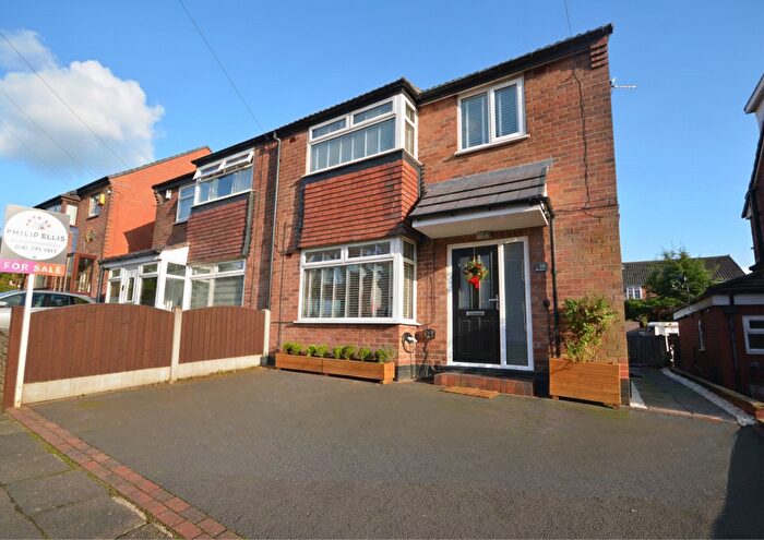 3 Bedroom Semi Detached House For Sale In Fairway Road, Bury, BL9