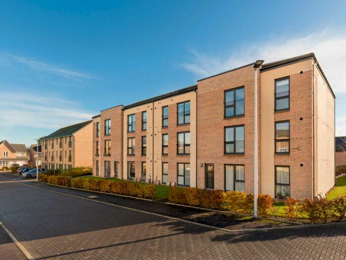 2 Bedroom Flat To Rent In Carlow Gardens, South Queensferry, Edinburgh, EH30