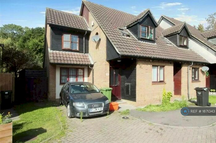 3 Bedroom End Of Terrace House To Rent In Acorn Place, Langdon Hills, Basildon, SS16