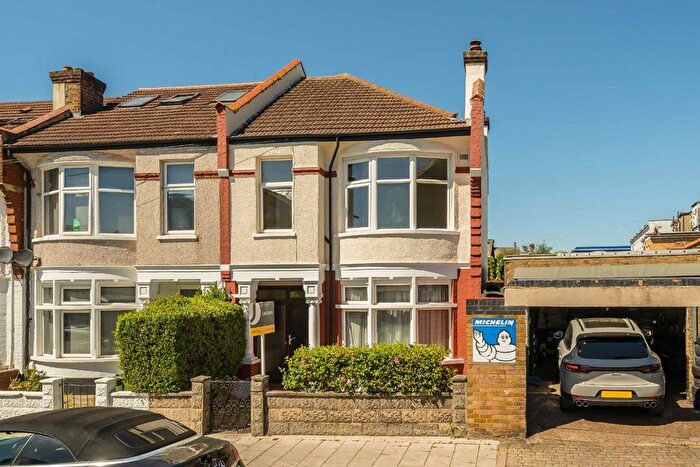 3 Bedroom Property For Sale In Guildersfield Road, Streatham, SW16