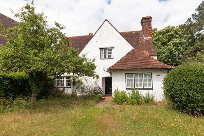 3 Bedroom Detached House To Rent In Common View, Letchworth Garden City, SG6