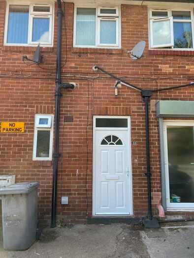 2 Bedroom Flat To Rent In Church Lane, Leeds, LS15
