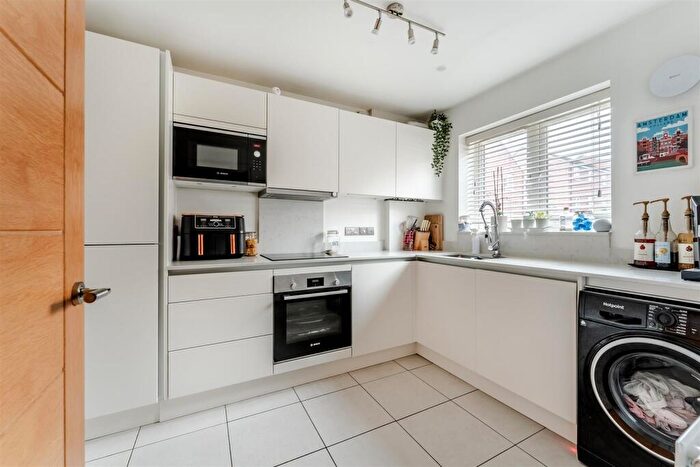 3 Bedroom End Of Terrace House For Sale In , Ambler Close, Burton Latimer, NN15