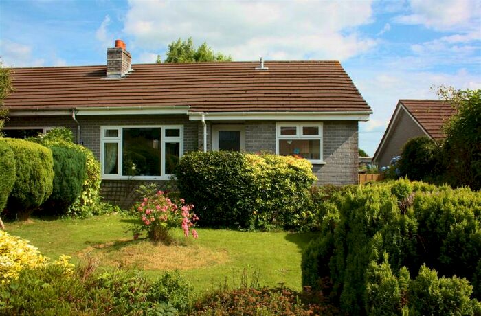 3 Bedroom Semi-Detached Bungalow To Rent In Tor View, Tregadillett, PL15