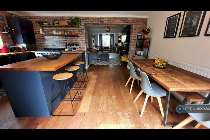 3 Bedroom Semi-Detached House To Rent In Breckland Road, Norwich, NR5