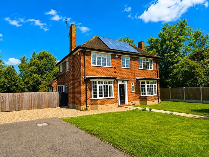4 Bedroom Detached House To Rent In Eastwoodbury Lane, Eastwood, Southend-On-Sea, Essex, SS2