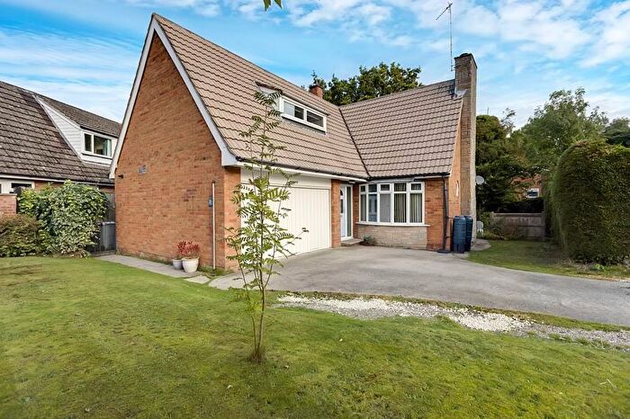 3 Bedroom Detached House For Sale In Woodlands Drive, Goostrey, CW4
