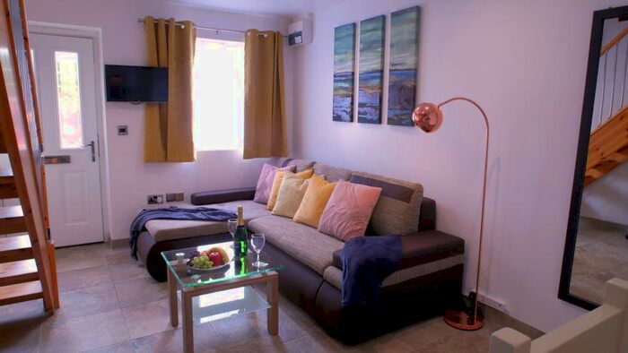 1 Bedroom Apartment To Rent In Cherry Hinton Road, Cambridge, CB1