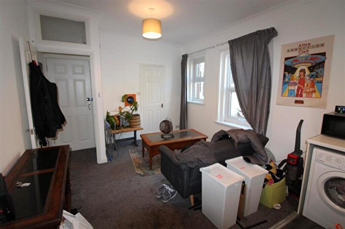 1 Bedroom Apartment To Rent In Wilton Avenue, Southampton, SO15