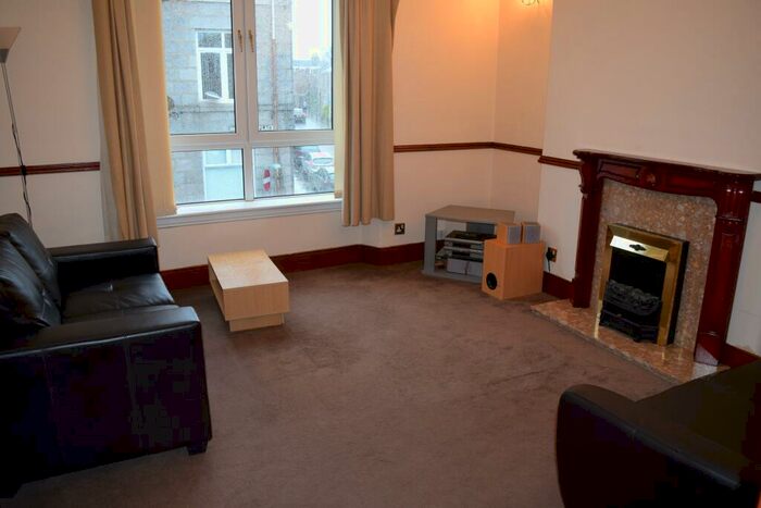 2 Bedroom Flat To Rent In Howburn Place, City Centre, Aberdeen, AB11
