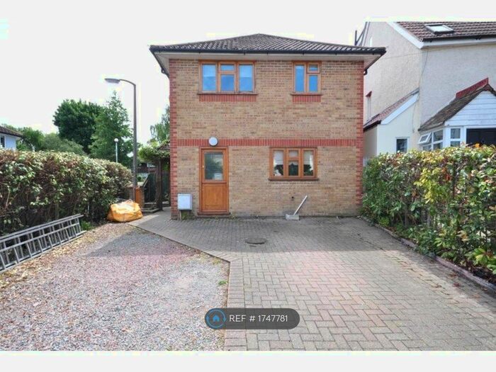 3 Bedroom Detached House To Rent In Gander Green Lane, Sutton, SM1