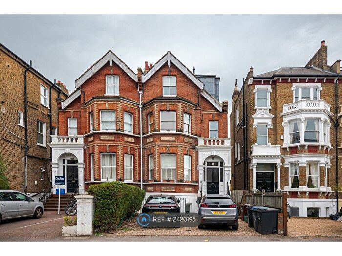 3 Bedroom Flat To Rent In Worple Road, London, SW20
