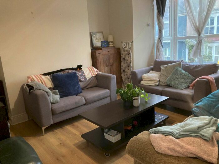 6 Bedroom Property To Rent In King Edwards Road, Brynmill, Swansea, SA1