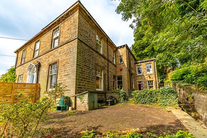 4 Bedroom Semi-Detached House For Sale In Calf Hill Road, Thongsbridge, Holmfirth, HD9