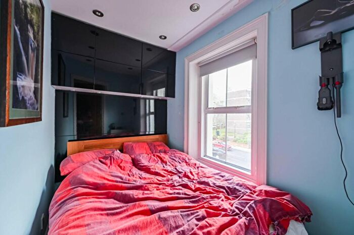 1 Bedroom Flat For Sale In Camden Road, Holloway, London, N7