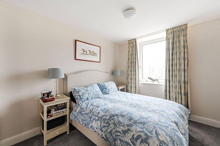 1 Bedroom Flat For Sale In Kings Road, Chelsea, London, SW3