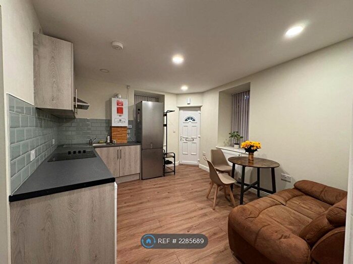 1 Bedroom Flat To Rent In Whalley Road, Accrington, BB5