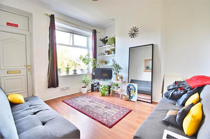 3 Bedroom Terraced House To Rent In Crookesmoor Road, Sheffield, S10